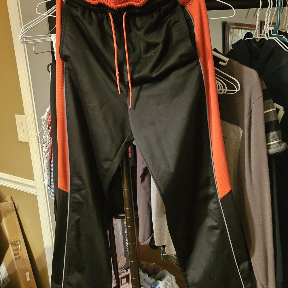 Athletic Works Black and Red Kids JoggersSize XL(14/16)